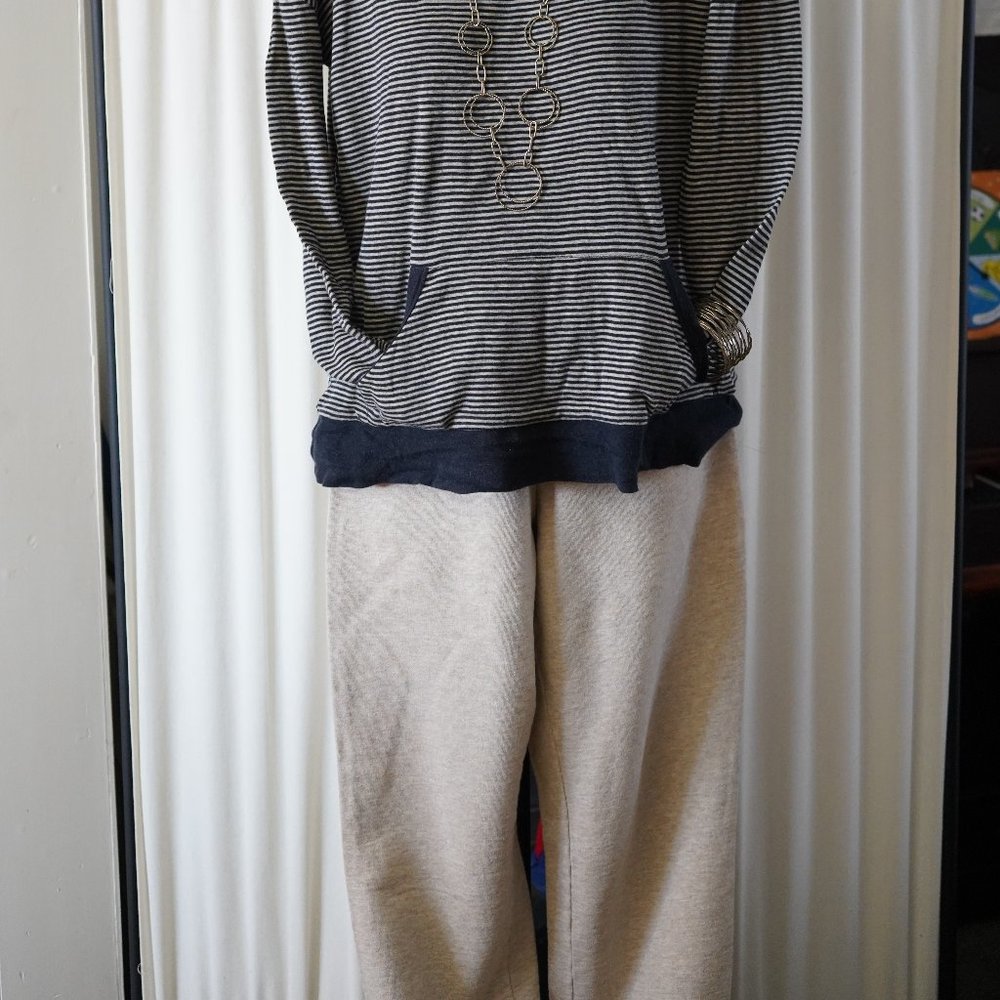 Tommy Hilfiger Reversible navy and beige hoodie with beige wide legged pants